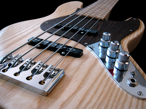 Apple3 Bass